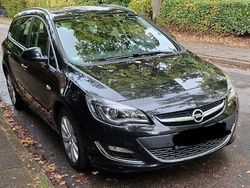 Schwarz Gebraucht 2012 Opel Astra Edition Kombi | 5.600 € (Fairer Preis)