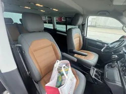 Blau Gebraucht 2019 VW Multivan Van / Kleinbus | 42.900 €
