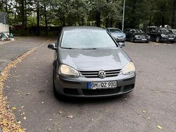 Grau Gebraucht 2006 VW Golf V Limousine | 1.399 €