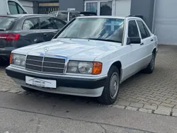 Weiß Gebraucht 1989 Mercedes 190 Limousine | 7.990 €
