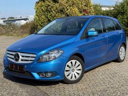 Blau Gebraucht 2014 Mercedes B200 Van / Kleinbus | 14.850 € (Fairer Preis)