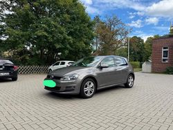 Grau Gebraucht 2014 VW Golf VII Trendline Limousine | 5.990 € (Fairer Preis)