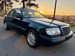 Grün Gebraucht 1995 Mercedes E280 Limousine | 7.500 €