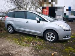 Grau Gebraucht 2012 Peugeot 5008 Van / Kleinbus | 1.399 € (Superpreis)