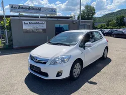 Super white solid Gebraucht 2012 Toyota Auris Hybrid Executive Limousine | 6.990 € (Guter Preis)