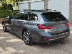 Grau Gebraucht 2020 BMW 320 Kombi | 18.600 € (Etwas zu teuer)