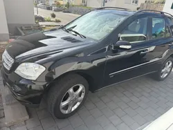 Schwarz Gebraucht 2006 Mercedes ML320 SUV | 10.950 € (Etwas zu teuer)