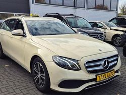 Hellelfenbein Gebraucht 2019 Mercedes E200 Avantgarde Kombi | 10.500 € (Teuer)