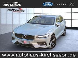 Birch light / (metallic) Gebraucht 2021 Volvo V60 Momentum Kombi | 29.950 € (Guter Preis)