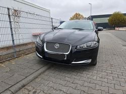 Schwarz Gebraucht 2012 Jaguar XF Limousine | 9.850 € (Teuer)