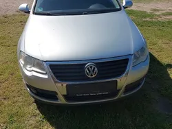 Silber Gebraucht 2010 VW Passat Kombi | 695 € (Superpreis)