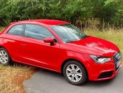 Rot Gebraucht 2011 Audi A1 Attraction Kleinwagen | 7.450 € (Fairer Preis)