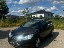 Schwarz Gebraucht 2007 Opel Astra Kombi | 1.800 € (Fairer Preis)