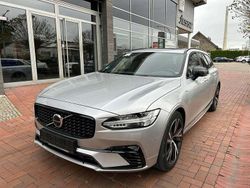 Bright silver / metallic (metallic) Gebraucht 2021 Volvo V90 R-Design Kombi | 34.990 € (Fairer Preis)