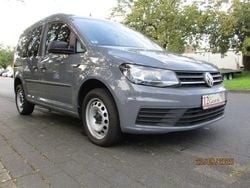 Grau Gebraucht 2017 VW Caddy Van / Kleinbus | 18.999 € (Fairer Preis)
