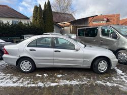 Silber Gebraucht 2002 Mercedes C180 Limousine | 950 €