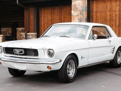 Weiß Gebraucht 1966 Ford Mustang Cabrio | 18.000 €