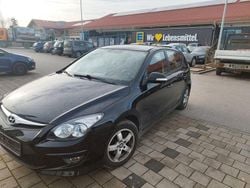Schwarz Gebraucht 2012 Hyundai i30 Edition Limousine | 1.650 € (Superpreis)