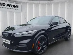 Schwarz Gebraucht 2023 Ford Mustang Mach-E Extended Range SUV | 38.980 € (Fairer Preis)