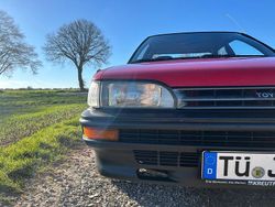 Rot Gebraucht 1988 Toyota Corolla Limousine | 3.300 €