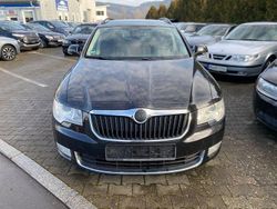 Schwarz Gebraucht 2012 Skoda Superb Ambition Kombi | 4.999 € (Superpreis)