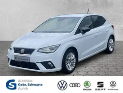 Weiß Gebraucht 2024 Seat Ibiza FR-Line Limousine | 20.390 € (Guter Preis)