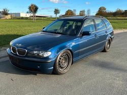 Blau Gebraucht 2004 BMW 320 Lifestyle Kombi | 2.999 € (Guter Preis)