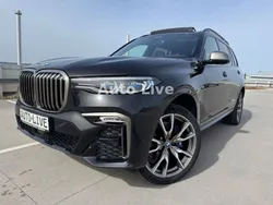 Black sapphire metallic Gebraucht 2021 BMW X7 M Sport SUV | 63.990 € (Guter Preis)