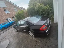 Schwarz Gebraucht 2009 Mercedes E500 Avantgarde Limousine | 11.500 € (Superpreis)