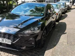 Schwarz Gebraucht 2019 Ford Focus ST-Line Limousine | 14.500 € (Fairer Preis)