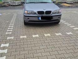 Braun Gebraucht 2005 BMW 318 Limousine | 1.300 € (Superpreis)