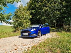 Blau Gebraucht 2018 Ford Focus Sport Limousine | 15.999 € (Fairer Preis)