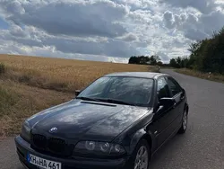 Schwarz Gebraucht 1999 BMW 318 Limousine | 2.000 €