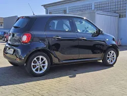 Schwarz Gebraucht 2018 Smart ForFour Basis Limousine | 11.498 € (Teuer)