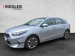 Silber Neu 2025 Kia Ceed Vision Limousine | 23.950 € (Fairer Preis)