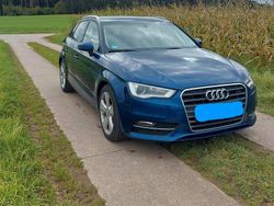 Blau Gebraucht 2014 Audi A3 Ambiente Limousine | 8.990 € (Guter Preis)