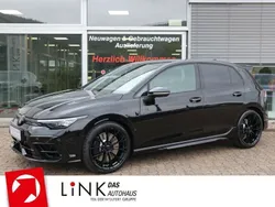 Grenadillschwarz metallic Gebraucht 2024 VW Golf VIII Black Edition Limousine | 53.850 € (Teuer)