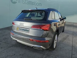 Grau Gebraucht 2021 Audi Q5 Sport SUV | 43.600 € (Fairer Preis)