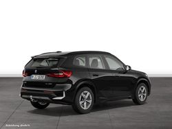 Black sapphire metallic Gebraucht 2023 BMW X1 Shadowline SUV | 37.444 € (Guter Preis)