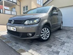 Grau Gebraucht 2011 VW Touran Highline Van / Kleinbus | 8.790 € (Fairer Preis)