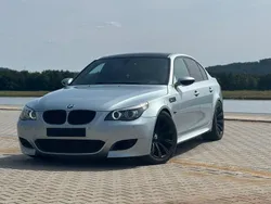 Silber Gebraucht 2005 BMW M5 Limousine | 28.900 €