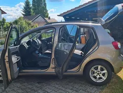 Braun Gebraucht 2012 VW Golf Plus Match Van / Kleinbus | 5.999 € (Guter Preis)