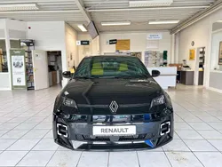Blackpearlschwarz metallic Neu 2025 Renault R5 Iconic Kleinwagen | 33.445 € (Guter Preis)