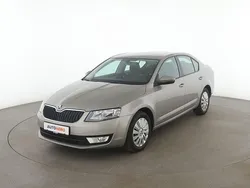 Gelb Gebraucht 2015 Skoda Octavia Ambition Limousine | 12.850 € (Fairer Preis)