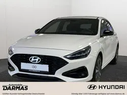 Weiß Gebraucht 2024 Hyundai i30 Advantage Limousine | 22.590 € (Superpreis)