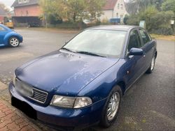 Blau Gebraucht 2000 Audi A4 Limousine | 1.590 € (Fairer Preis)