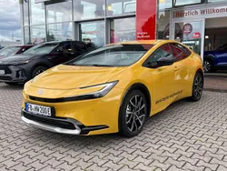 Gelb Gebraucht 2023 Toyota Prius Executive Kleinwagen | 37.490 € (Fairer Preis)