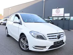 Weiß Gebraucht 2014 Mercedes B220 Van / Kleinbus | 7.702 € (Superpreis)
