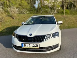 Weiß Gebraucht 2018 Skoda Octavia Style Kombi | 15.900 € (Teuer)