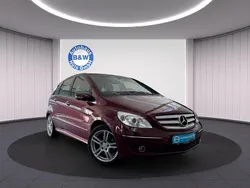 Rot Gebraucht 2006 Mercedes B200 Van / Kleinbus | 8.899 € (Teuer)